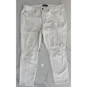 Women's Torrid High-Rise Straight Classic White Distressed Ankle Jeans, 14R